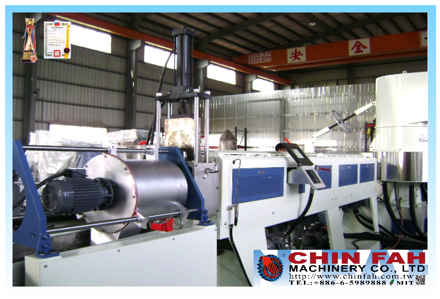 YF-HNV Series 3-in-1 Plastic Waste Film Recycling Machine 4